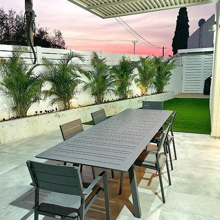 Villa Luz Mansion ~ Lux & Comfy Rishon LeZion Exterior foto